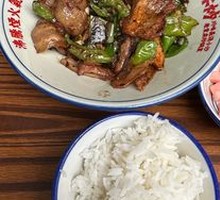 Mother's Stewed Pork with Garlic Shoots