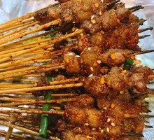 Charcoal-Grilled Meat Skewers
