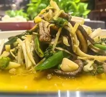 Young Ginger Eel Slices