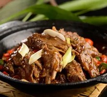 Spicy Duck Wing Hot Pot