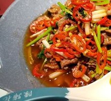 Stir-Fried Beef with Yellow Onion