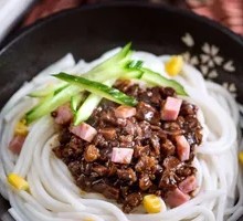 Fried Sauce Rice Noodles