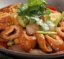 Spicy Duck Wings and Intestines in Dry Pot