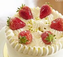 Strawberry Cream Cake