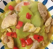 Stir-fried Pork with Lettuce