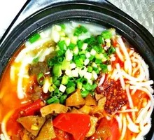 Pickled Pepper and Acidic Radish Three-Flavor Pot Noodles