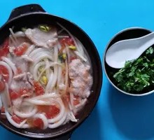 Three Delicacies Drunk Water Rice Noodles