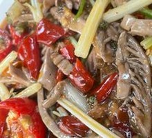 Sichuan-style Tripe with Pickled Chili