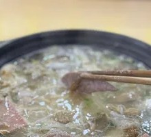 Street-style Pork Bone Soup Rice Noodles