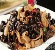 Stir-fried Beef with Wood Ear Mushrooms