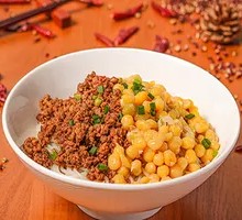 Pea and Meat Sauce Rice Noodles