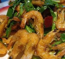 Stir-fried河虾 with leeks