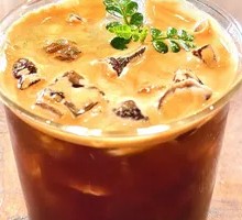 Plum Sparkling Americano