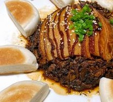 Homestyle Braised Pork with Potatoes and Beans