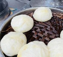 Braised Mushroom and Cabbage Dumplings