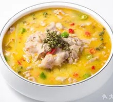Golden Soup Pork Noodles