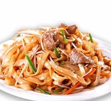 Stir-Fried Rice Noodles with Pork
