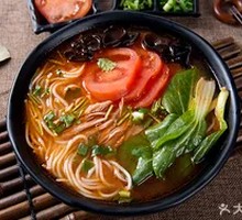 Tomato and Pork Noodles