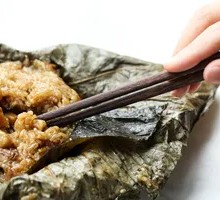 Lotus-Leaf Wrapped Sticky Rice Chicken