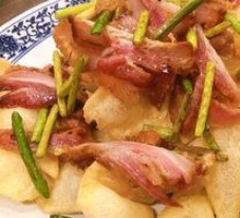 Steamed Pork in Corn Cake