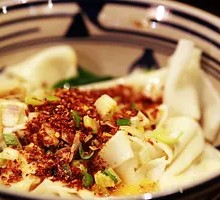 Oil-Poured Noodles