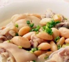 Stewed Pig Trotter and Kidney Bean Soup