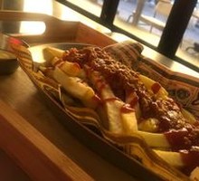 Cheesy Meat Sauce Fries