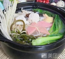 Braised Three-Flavor Millet Noodles in Clay Pot