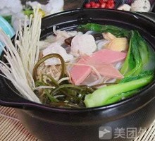 Braised Three-Flavor Rice Noodles in Clay Pot