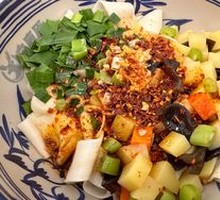 Oil-Poured Vegetarian Sauce Noodles