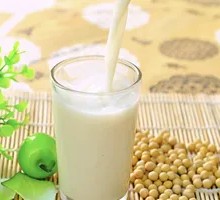 Freshly Ground Pure Soy Milk