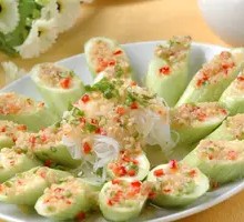 Garlic Stir-Fried Loofah with Vermicelli