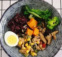 Stir-Fried Chicken with Mixed Grain Rice