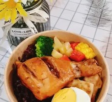 Spiced Braised Chicken Leg Protein Salad with Whole Grain Rice
