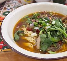 Sichuan-style Pepper Chicken Offal Noodles