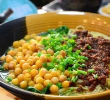 Spicy Broad Noodles with Pea Paste