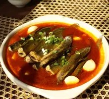 Sichuan-style Mud Carp Slices in Boiling Sauce