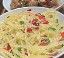 Stir-Fried Potato Strips