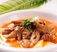 Braised Intestine with Tofu in Small Pot