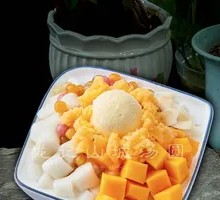 Coconut Milk Mango Ice Taro Balls
