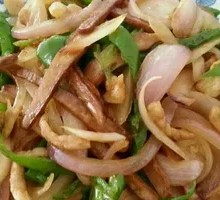 Stir-Fried Pork and Onion