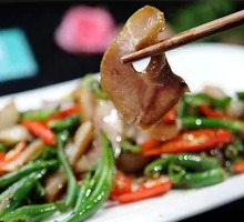 Spicy Pepper and Preserved Pork Stir-fry