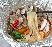 Signature Foil-Baked Scallops Rice Noodles