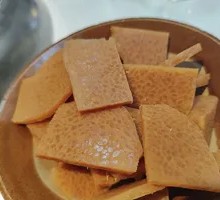 Glazed Yellow Rice Cake