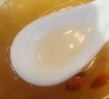 Lung-Nourishing Silver Ear and Pear Soup