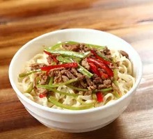 Green Pepper Pork Noodles