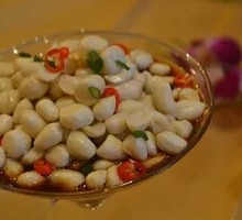 Spicy Chili and Peanut Salad