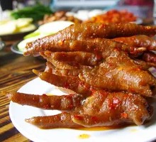 Braised and Roasted Chicken Feet