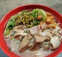 Three Delicacies Rice Noodles