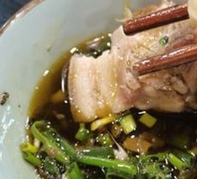 Mixed Grain Lotus Root Stewed Pork Ribs and Trotters
